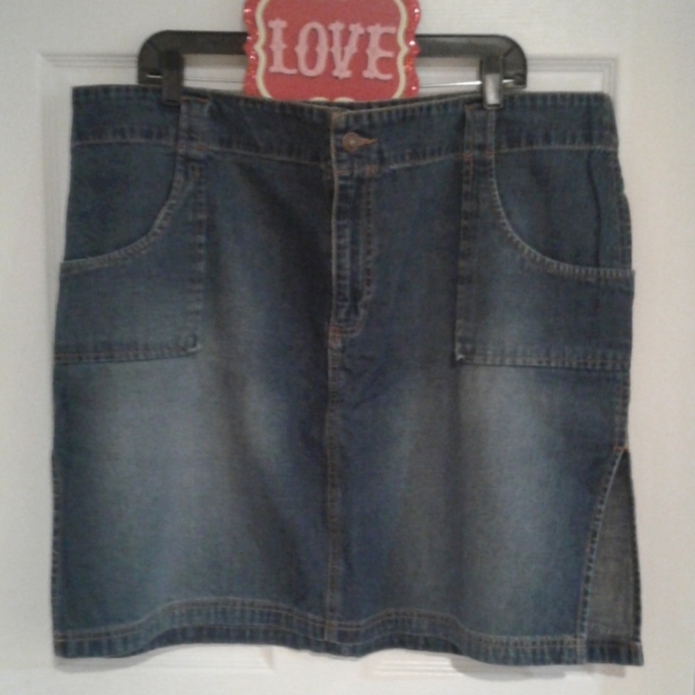 Old Navy Plus Size Denim Skirt